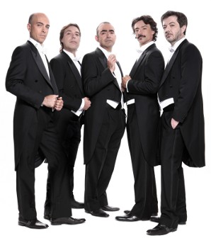 I bellimbusti della canzone italiana festeggiano i loro primi 20 anni
