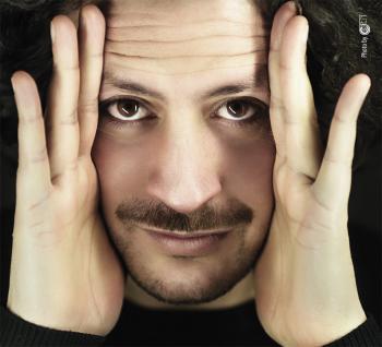 Zahir, il nuovo album di Massimo Carrieri: il pianoforte incontra la world music.