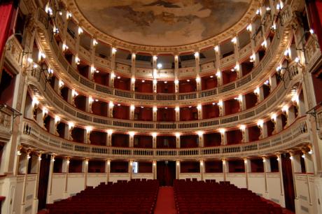 Presentato il cartellone 2014/2015 del Teatro Stabile di Napoli  una Stagione importante per il teatro Pubblico della Città  che si candida al riconoscimento di Teatro Nazionale 