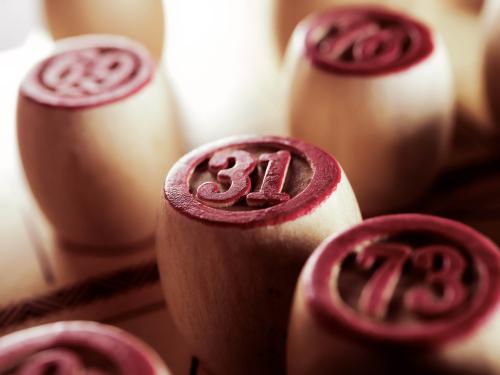 “Tombola” e “Bingo”: come nascono questi nomi?