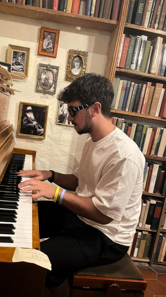 Nasce a Milano Accademia Della Musica con la direzione artistica del giovane pianista e compositore Massimo Albanese.