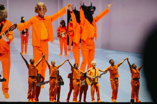Ballare la complessità del mondo: David Byrne a Bari per il Locus Festival 2026