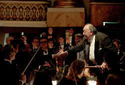 Nello Santi in concerto