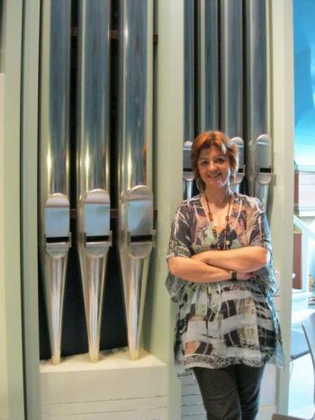 Domitila Ballestreros e la musica sudamericana all'organo di Santa Croce