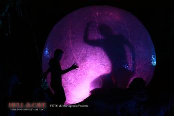 Hell in the Cave - versi danzanti nell'aere fosco