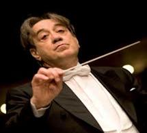 Orchestra Sinfonica di Bari in concerto diretta da M. Marcello Panni dellOrchestra Tito Schipa di Lecce