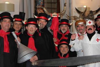 I Terraròss nel giovedì dei cornuti a Putignano