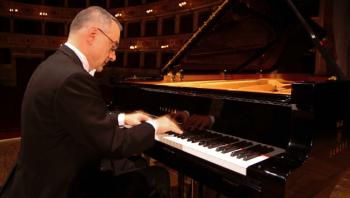 Recital pianistico del maestro Michele Campanella, concerto a sostegno della ricostruzione del Science Centre