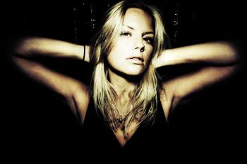 Visibilia party con la dj Ida Engberg e il duo Mind Against