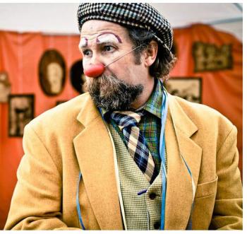 Gli Improbabili - improvvisazioni teatrali con Ian Algie