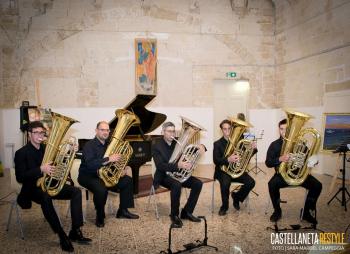 L'aperitivo Classico a Cisternino con il Rota Tuba Quintet