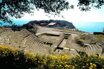 Teatri di Pietra in Campania 2013: Le Troiane 
