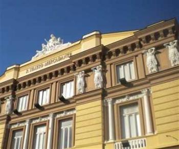 Le voci di Fuori – I Teatri a Napoli
