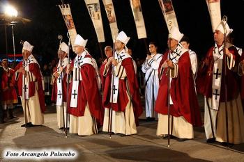 Corte storico delle apparizioni di San Michele Arcangelo