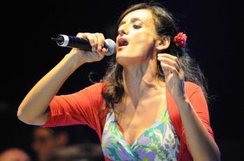 Ritorno al passato - L'ape è la vita -Enza Pagliara in concerto