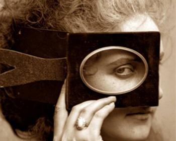 Novelle in Nero Presenta  la Moda Vista Dalla Camera Oscura