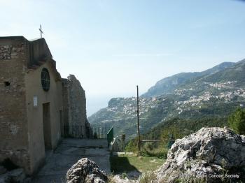 Al Convento di San Nicola e poi a Maiori