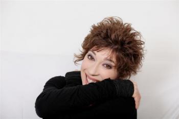Mortaccia - la vita è meravigliosa, con Veronica Pivetti