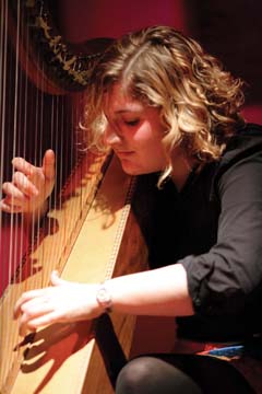A Beatscape, l’incontro tra l’arpista statunitense Gillian Grassie e il cantautore cilentano Bogo: un ponte tra due mondi. Con omaggio a Patty Smith!