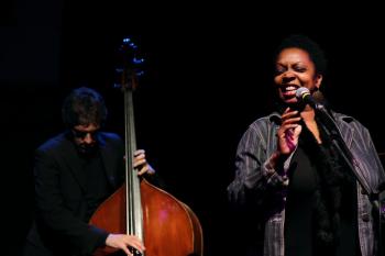 Joy Garrison in concerto