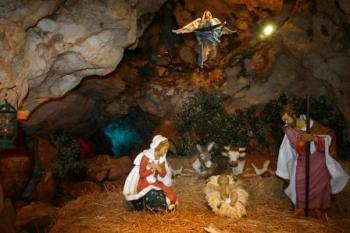 Presepe Stella sulla Grotta a Laureto di Fasano