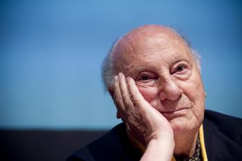 L'amorosa inchiesta, regia di Luca De Fusco