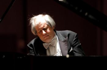 Grigory Sokolov  al “Petruzzelli” per la Camerata