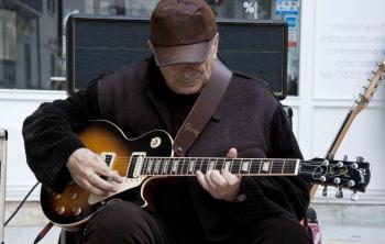 Guitar performance di Pietro Romano Matarrese - inaugurazione mostra "Instant vel simulque"