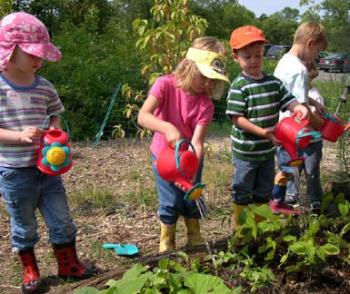 Laboratorio di giardinaggio per bambini: Ex Caserma Liberata dai piccoli