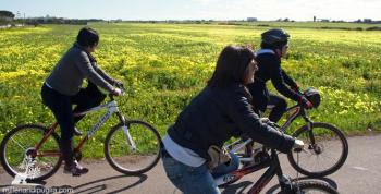 In mountain bike per un assaggio di primavera