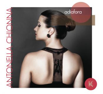 La cantante tarantina Antonella Chionna presenta il suo disco d'esordio, Adiafora