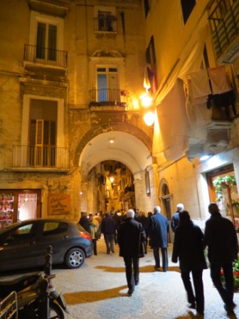 Di Arco in Arco! Le corti storiche di Bari Vecchia