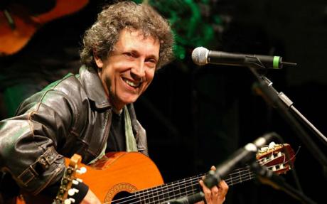 Festival delle Ville Vesuviane, Eugenio Bennato in concerto