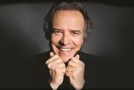 Enrico Montesano canta Trovajoli