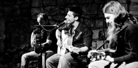 RESHAPE ACOUSTIC TRIO live