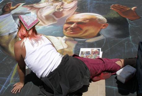 Madonnari in piazza: arte e fede sul messaggio di Papa Francesco