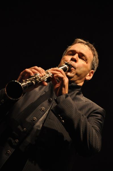Antonio Tinelli e L'Orchestra Sinfonica Della Provincia di Bari