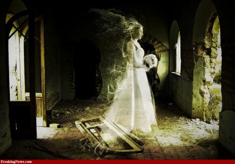 "Questi Fantasmi": Halloween tra Dracula e e i fantasmi napoletani
