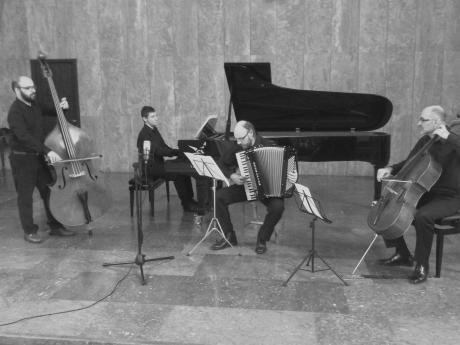 Omaggio ad Astor Piazzolla con  il Porteño Quartet Appuntamento Domenica 16 Novembre per la 30.ma Stagione dell'associazione Curci di Barletta