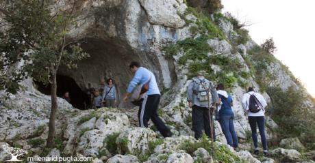 Escursione alla Grotta dei Millenari lungo sentieri panoramici