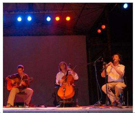 Ringe Ringe Raja live a Porto Petraio
