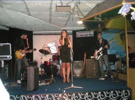 LA FONTE DELLE MUSE presenta MISS TAKE LIVE IN BARI