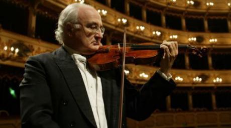 Violinista Salvatore Accardo e l'Orchestra da Camera Italiana