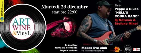 Bacco incontra l'arte e la musica per un brindisi natalizio al Moses di Napoli