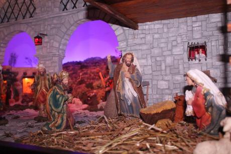 Continuano le iniziative dell'associazione "Nativity". Martedì, 23 dicembre, parata di Babbo Natale e consegna dei doni ai bambini