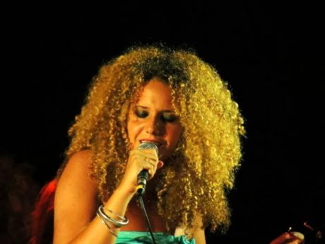 AnimAcustica feat Valentina Ricchiuto live al Club 84 di Maglie