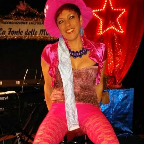 FONTE DELLE MUSE - Pasqua con la Cantante "TISHA".
