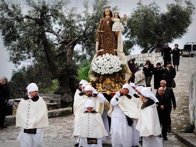 MOTTOLA (TA). Domenica in Albis, con la festa al santuario rupestre della Madonn' Abbasc'