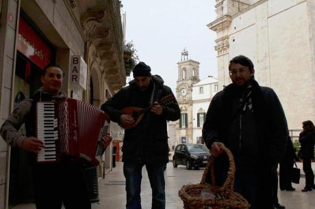 Ronda di pizzica e musica popolare