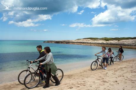Escursione in bici verso la splendida Torre Pozzelle ad Ostuni